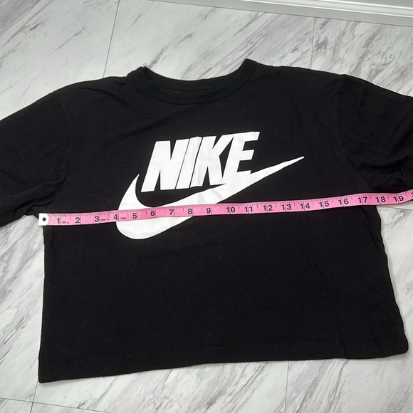 Nike, The Nike Tee, Cropped, Size Small - Picture 2 of 5